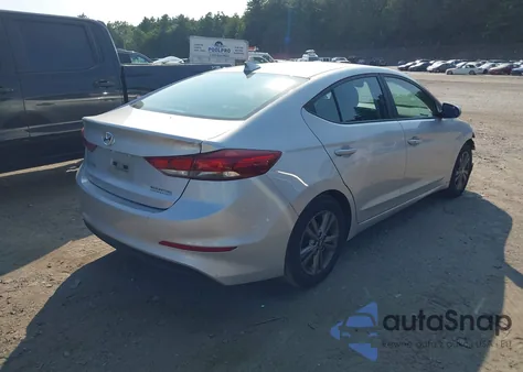 2018 Hyundai Elantra Value Edition z USA, uszkodzony, nr VIN 5NPD84LF0JH277415